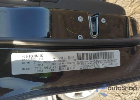 2019 Jeep Cherokee Limited 4X4 from USA, damaged, VIN 1C4PJMDX6KD475724